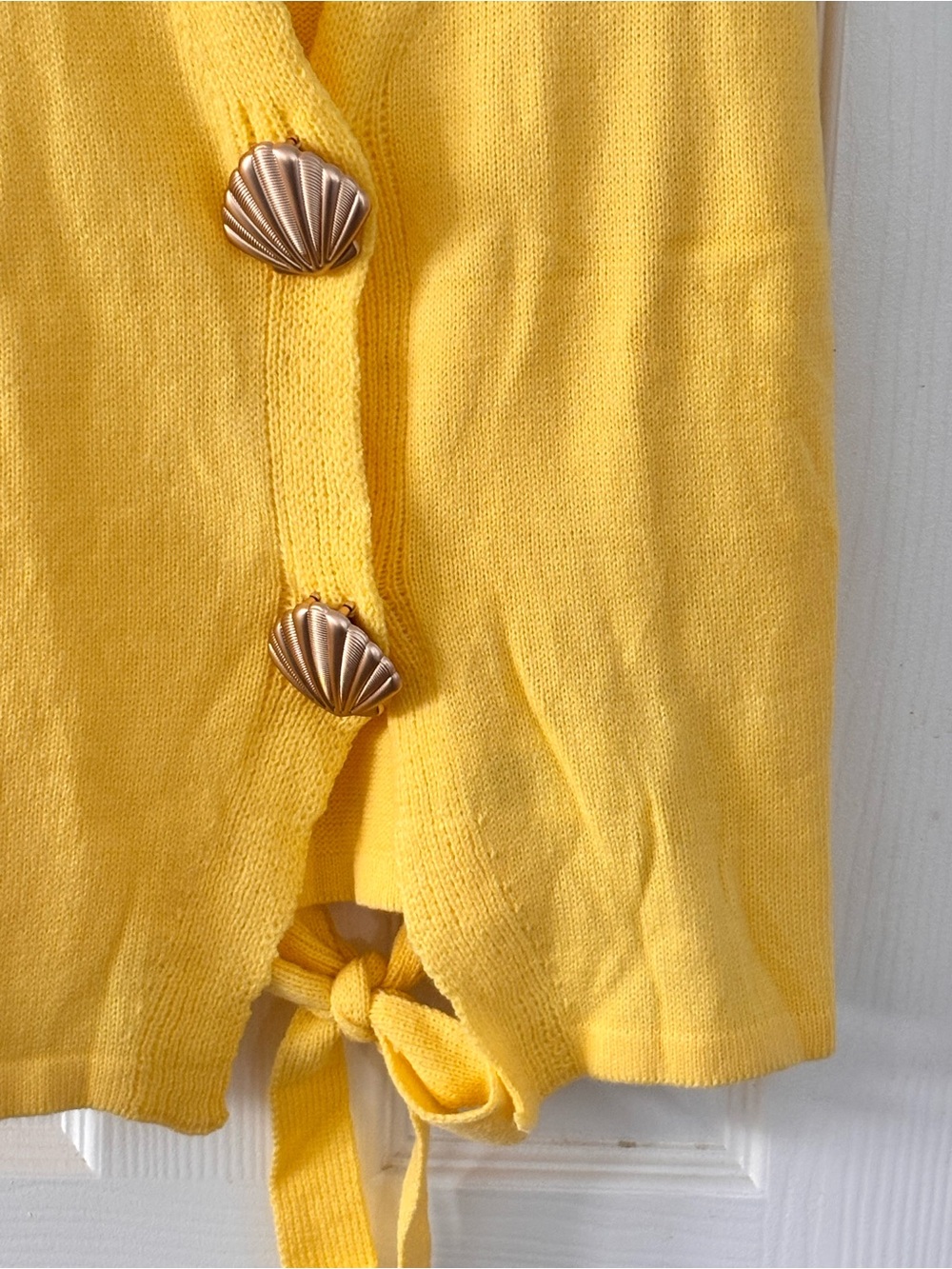 SHEIN Yellow Shell-Button Knit V-Neck Vest - Picture 3 of 10